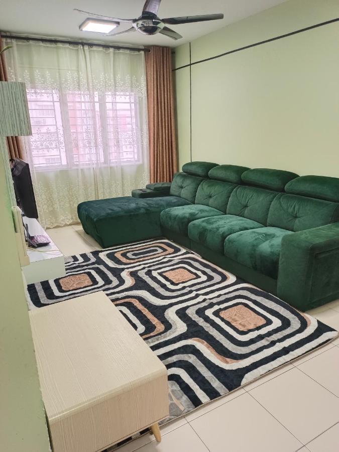 Nena Homestay Setia Alam, Air Conditioned, High Speed Internet Shah Alam Esterno foto