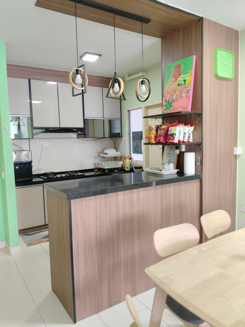 Nena Homestay Setia Alam, Air Conditioned, High Speed Internet Shah Alam Esterno foto