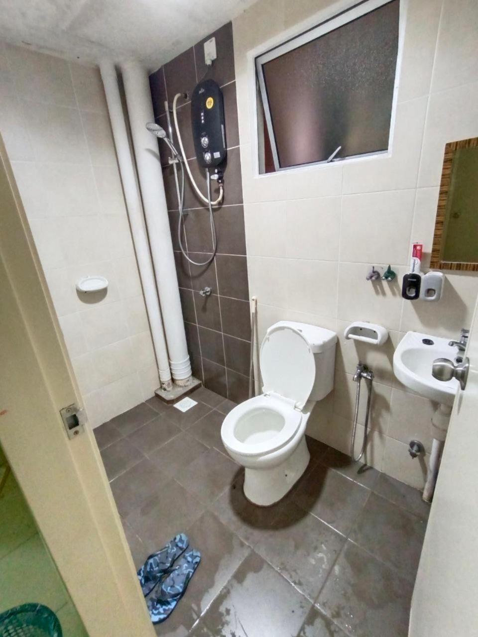 Nena Homestay Setia Alam, Air Conditioned, High Speed Internet Shah Alam Esterno foto
