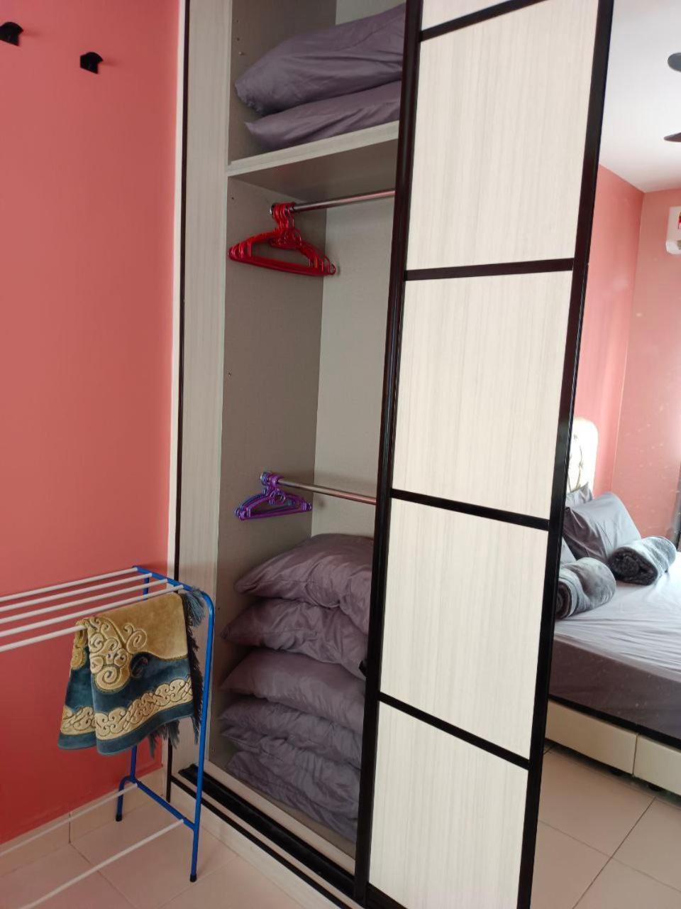 Nena Homestay Setia Alam, Air Conditioned, High Speed Internet Shah Alam Esterno foto